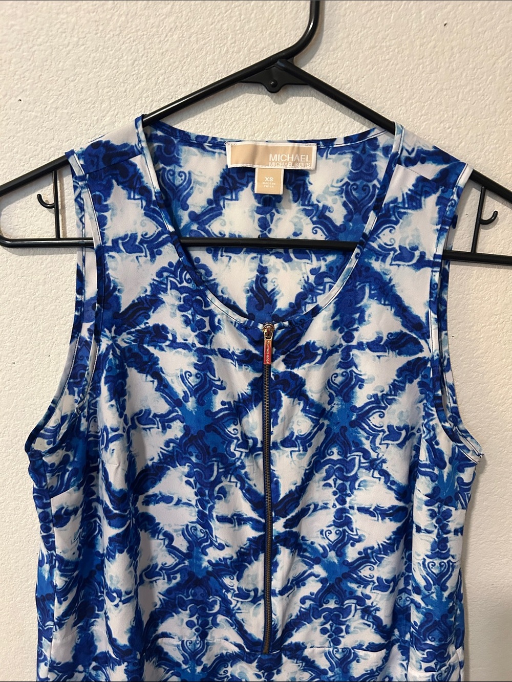 Michael Kors Blue and White Printed Zip-Front Sleeveless Camisole - Picture 2 of 5